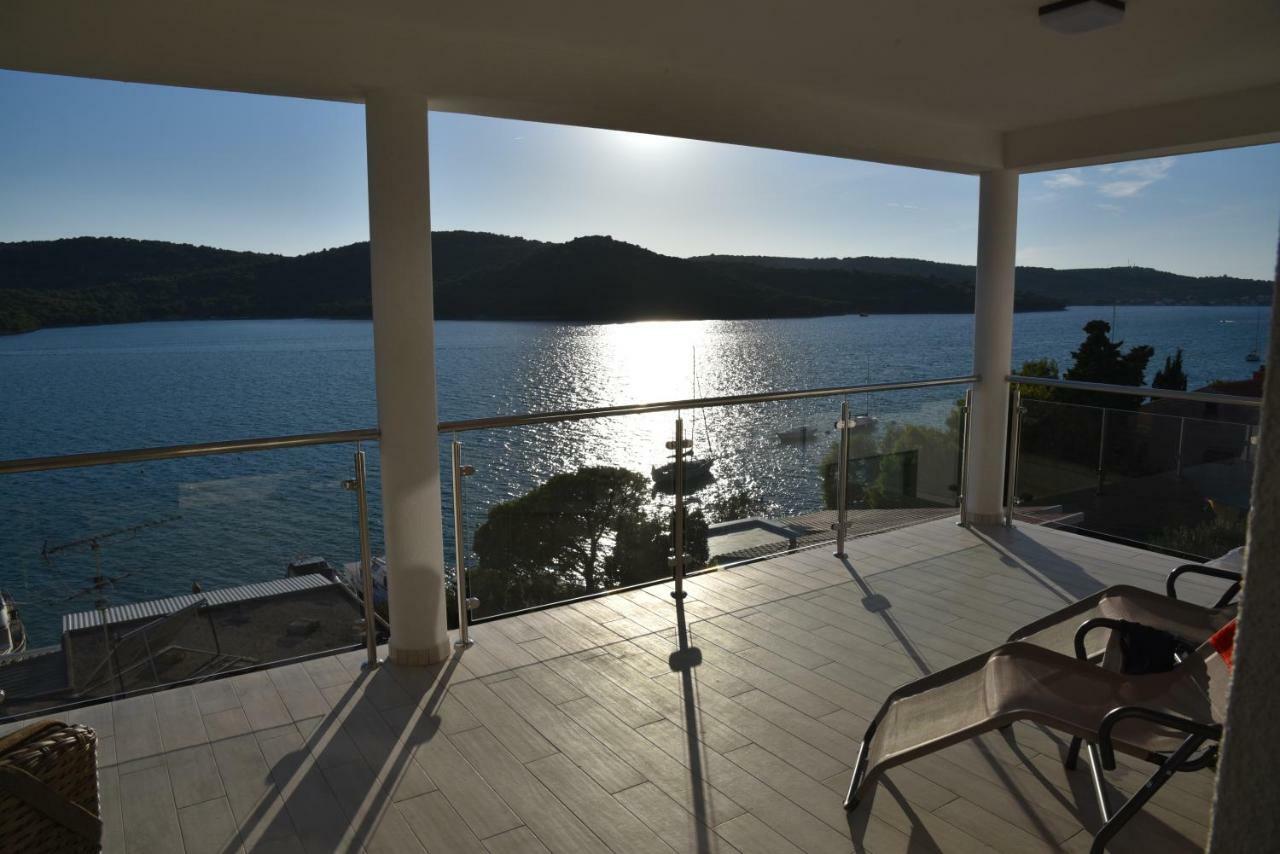 Villa Pina Tisno Extérieur photo